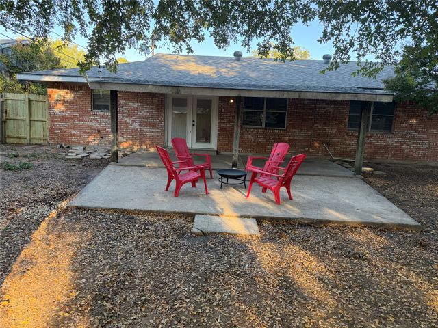 1213 Mary Drive, Hurst, TX 76053