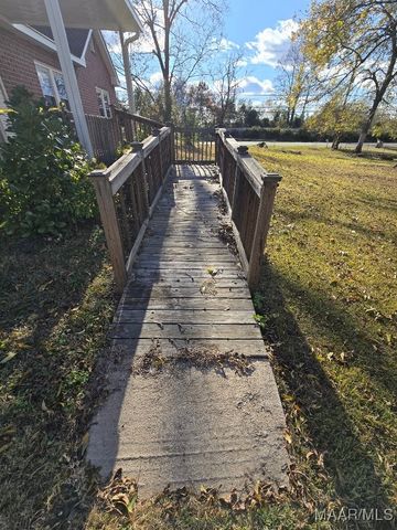 1212 Washington Street, Alexander City, AL 35010