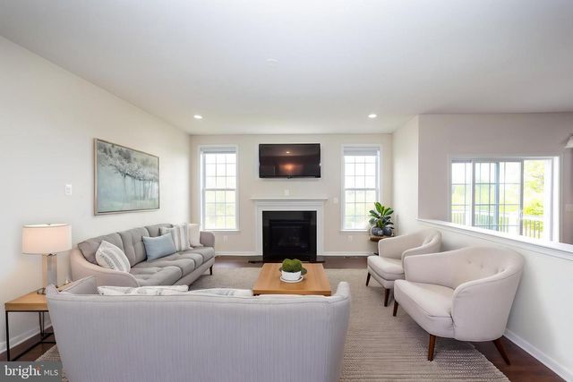 24446 CAROLINA ROSE CIR, Aldie, VA 20105