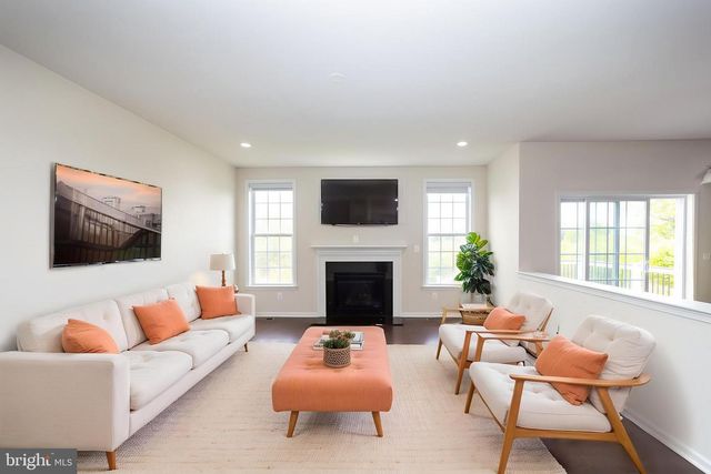 24446 CAROLINA ROSE CIR, Aldie, VA 20105