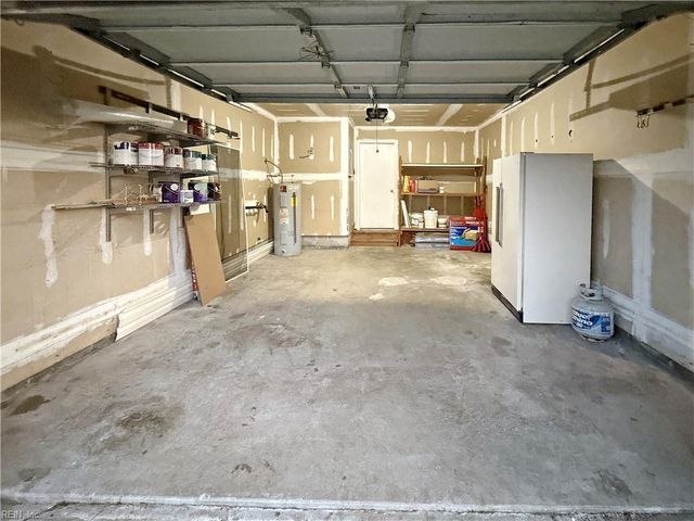 1021 Fentress RD, Chesapeake, VA 23322