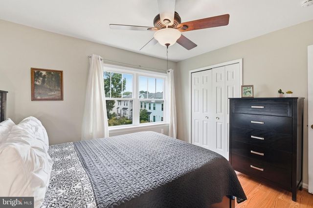 3934 9TH RD S, Arlington, VA 22204