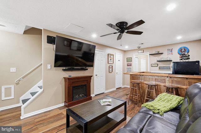 3934 9TH RD S, Arlington, VA 22204