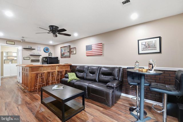 3934 9TH RD S, Arlington, VA 22204