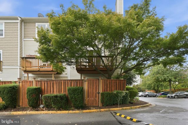 3934 9TH RD S, Arlington, VA 22204