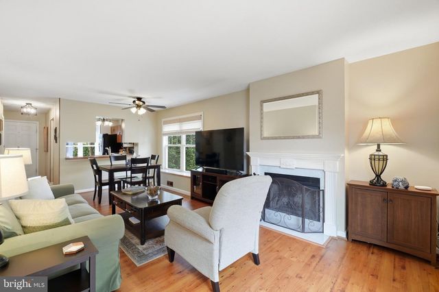 3934 9TH RD S, Arlington, VA 22204