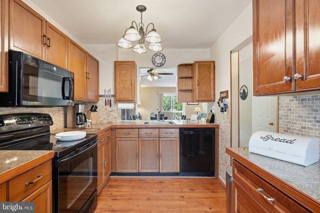 3934 9TH RD S, Arlington, VA 22204