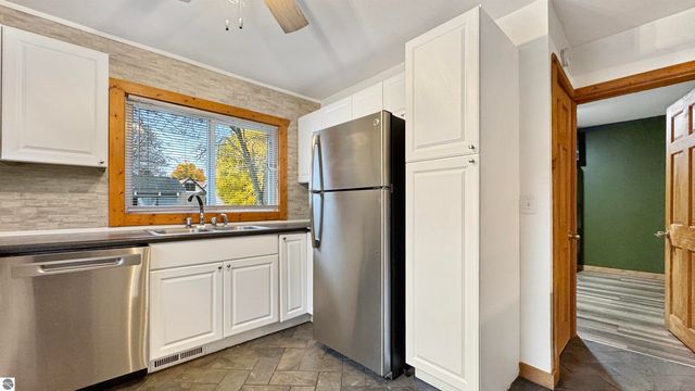 825 Walnut Street, Cadillac, MI 49601