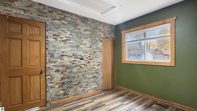 825 Walnut Street, Cadillac, MI 49601