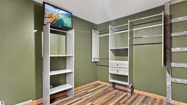 825 Walnut Street, Cadillac, MI 49601