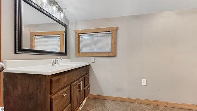 825 Walnut Street, Cadillac, MI 49601