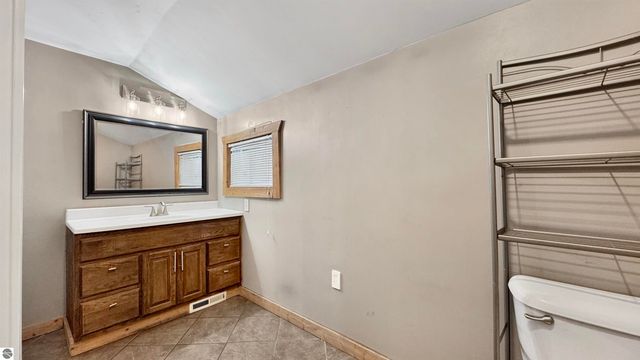 825 Walnut Street, Cadillac, MI 49601