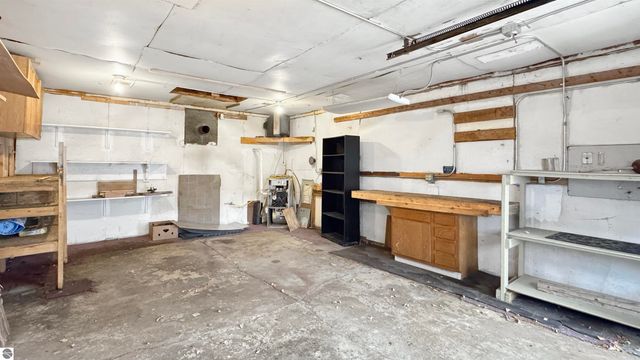 825 Walnut Street, Cadillac, MI 49601