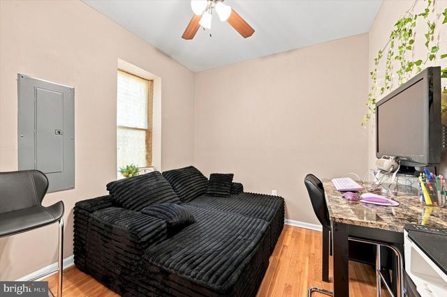 3509 W CLEARFIELD ST, Philadelphia, PA 19132