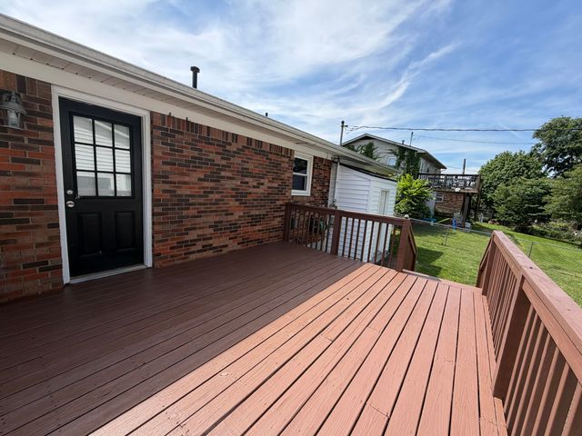 17 Holiday Road, Winchester, KY 40391