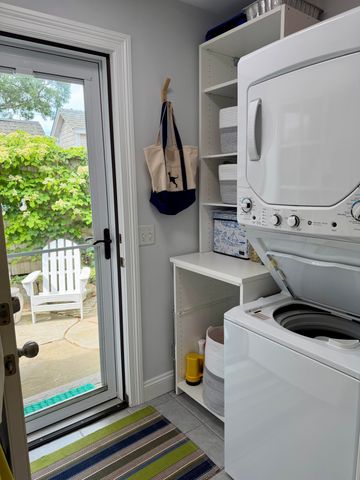 6 Pleasant Avenue, Harwich Port, MA 02646