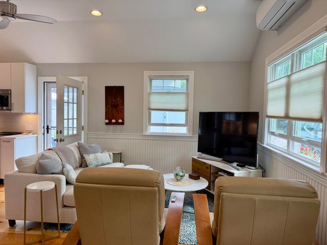 6 Pleasant Avenue, Harwich Port, MA 02646