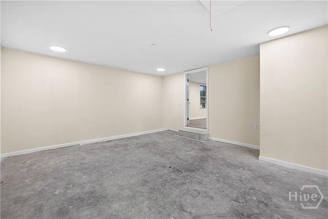 502 E Cregor Street, Bloomingdale, GA 31302