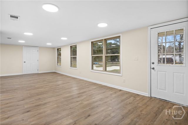 502 E Cregor Street, Bloomingdale, GA 31302