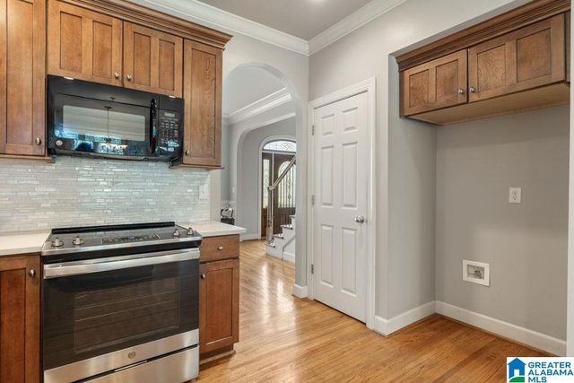 854 SCOUT CREEK COURT, Hoover, AL 35244