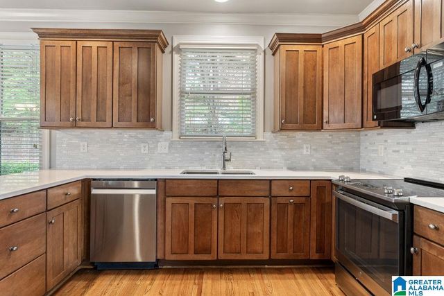 854 SCOUT CREEK COURT, Hoover, AL 35244