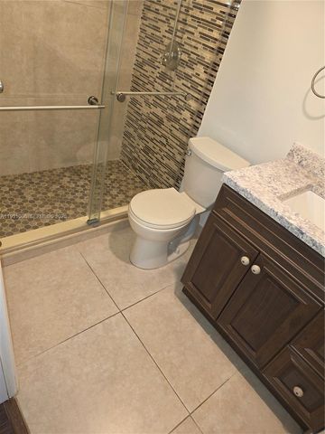 8075 SW 107 AV 210, Miami, FL 33173