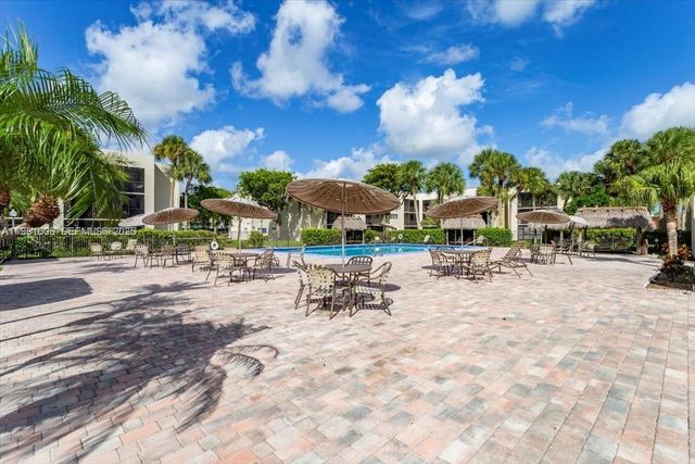 8075 SW 107 AV 210, Miami, FL 33173