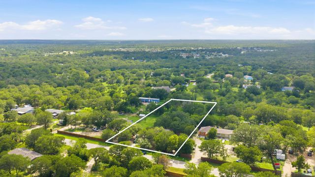 148 Maegan LN, Cedar Creek, TX 78612