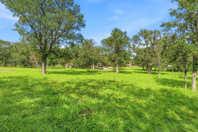 148 Maegan LN, Cedar Creek, TX 78612