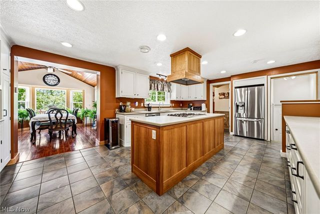 8360 Timberlane Drive, Concord Twp, OH 44077
