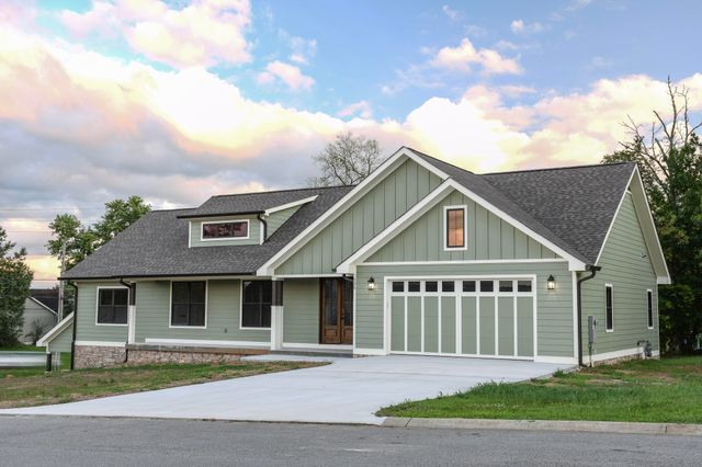 135 Blue Sky Drive, Dayton, TN 37321
