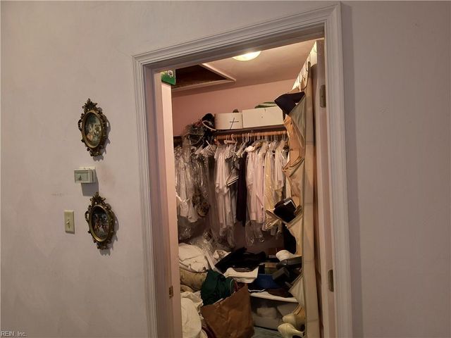 2224 Lloyd DR, Chesapeake, VA 23325