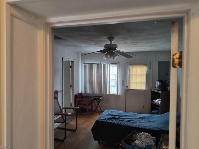 2224 Lloyd DR, Chesapeake, VA 23325