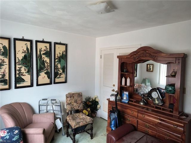 2224 Lloyd DR, Chesapeake, VA 23325