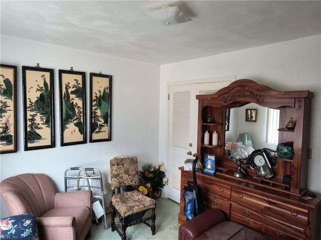 2224 Lloyd DR, Chesapeake, VA 23325