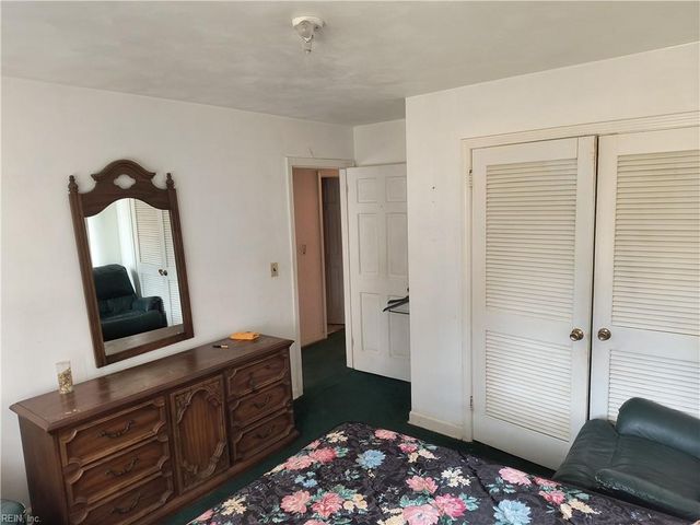 2224 Lloyd DR, Chesapeake, VA 23325