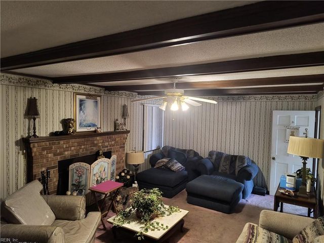 2224 Lloyd DR, Chesapeake, VA 23325