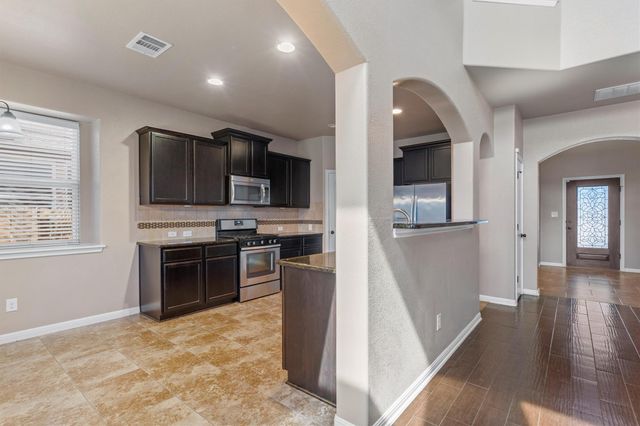 5941 Mantalcino DR, Round Rock, TX 78665