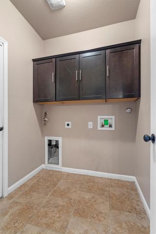 5941 Mantalcino DR, Round Rock, TX 78665