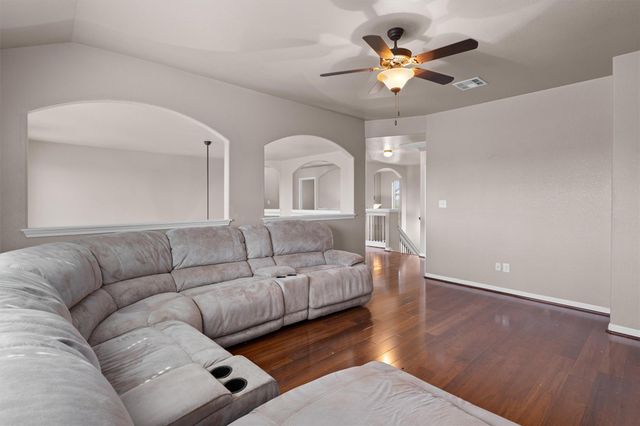 5941 Mantalcino DR, Round Rock, TX 78665