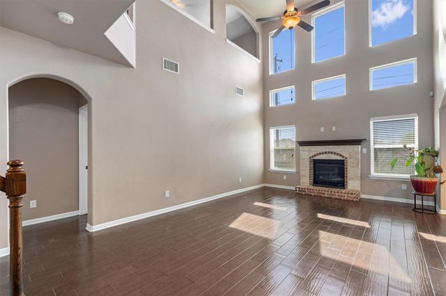 5941 Mantalcino DR, Round Rock, TX 78665