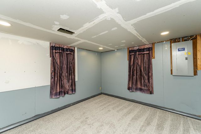 1413 16th Avenue NW, Rochester, MN 55901