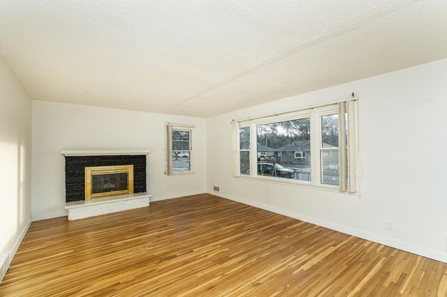 1413 16th Avenue NW, Rochester, MN 55901