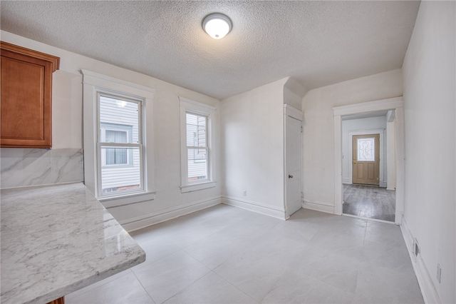 923 Adams St, New Castle, PA 16101