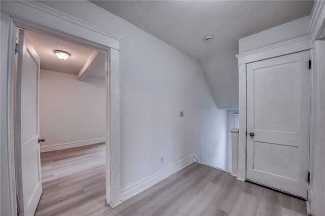 923 Adams St, New Castle, PA 16101