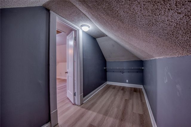 923 Adams St, New Castle, PA 16101