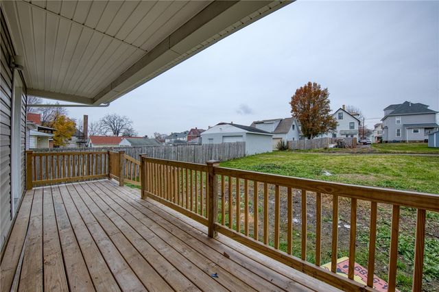 923 Adams St, New Castle, PA 16101