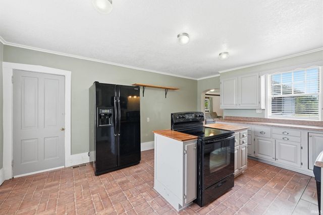 640 County Road 54, Garrett, IN 46738