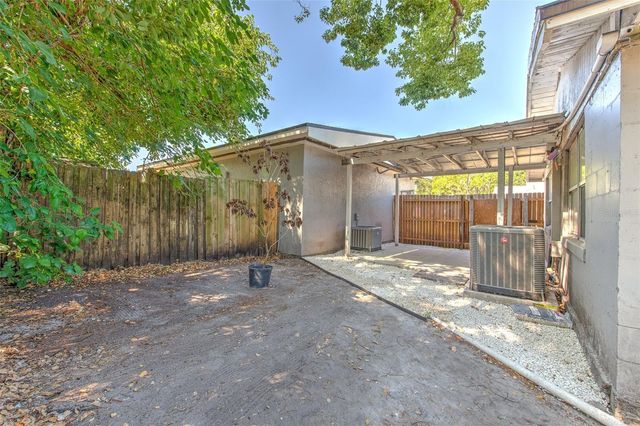 905 W BALL STREET, Plant City, FL 33563