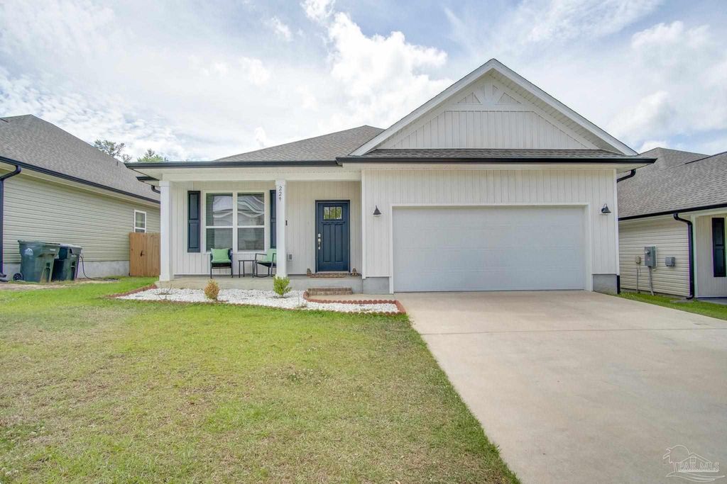 229 Camellia Dr, Pensacola, FL 32533